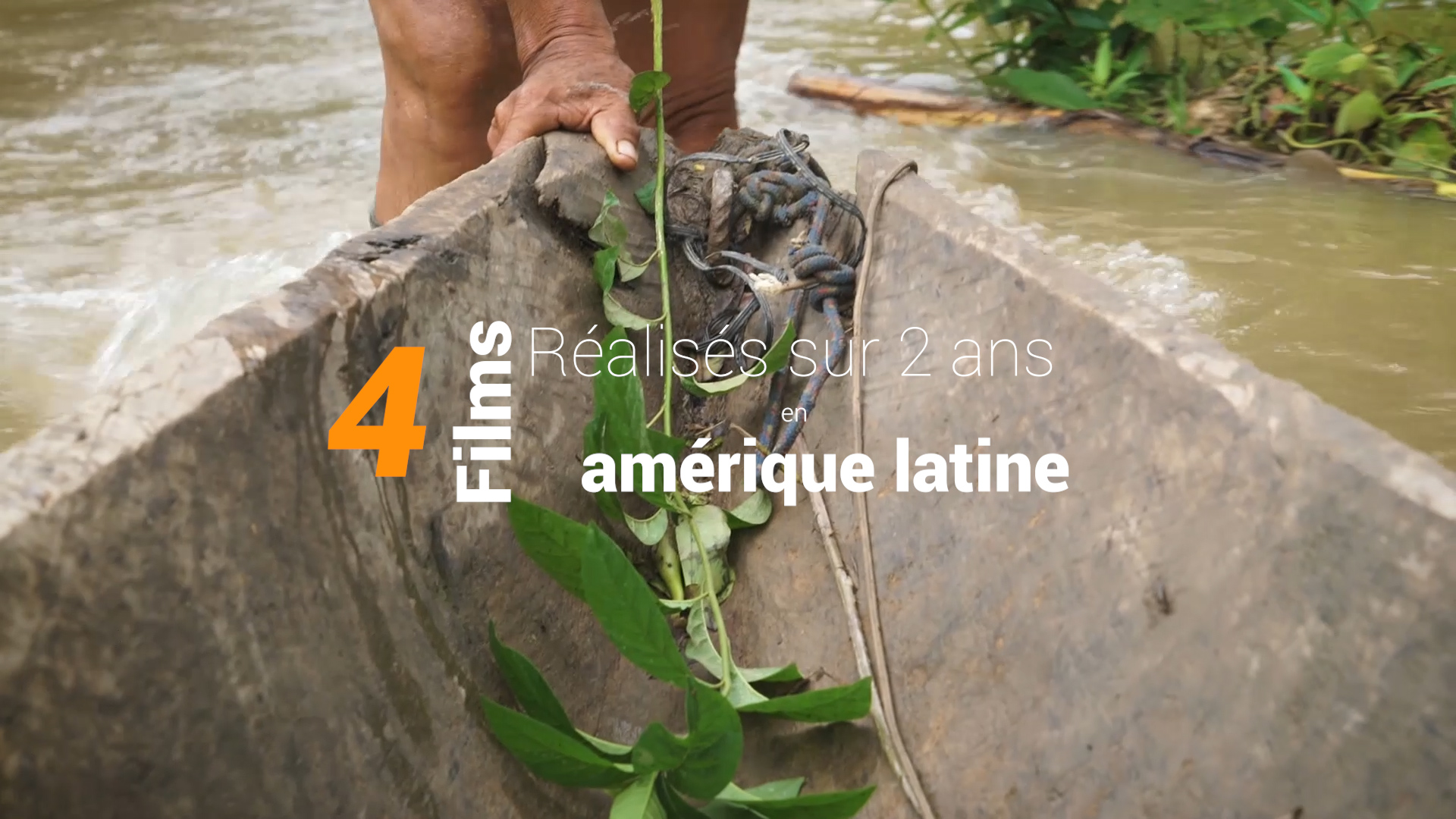 Pirogue sur l'eau